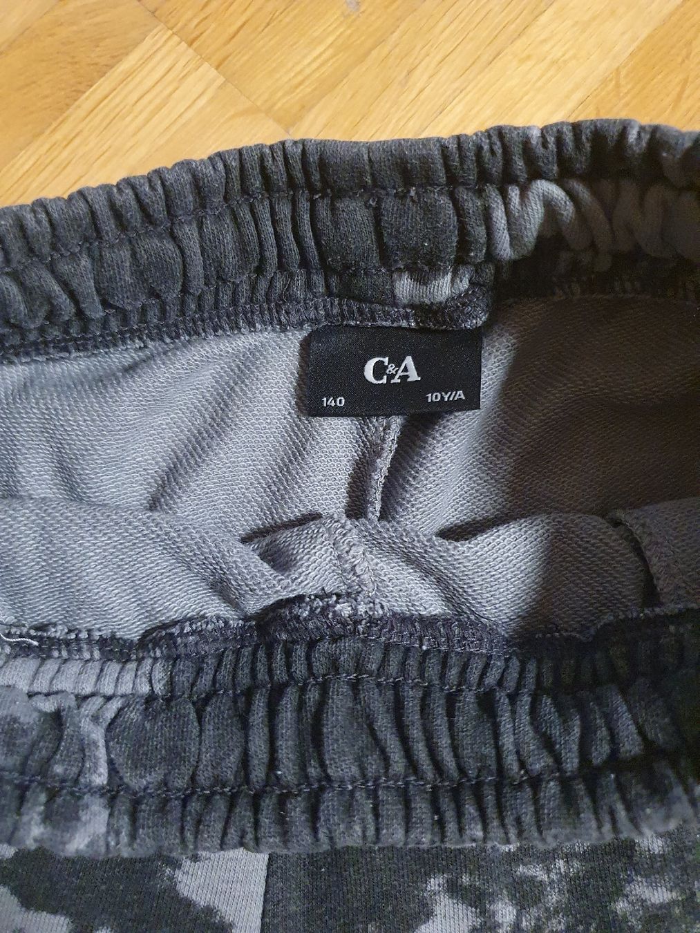 C&A Pantalons: Short von C&A Grösse 140 – D'occasion à Rothenburg par PHSKC 2