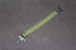 Grün Survival Armband Zündung pfeifen