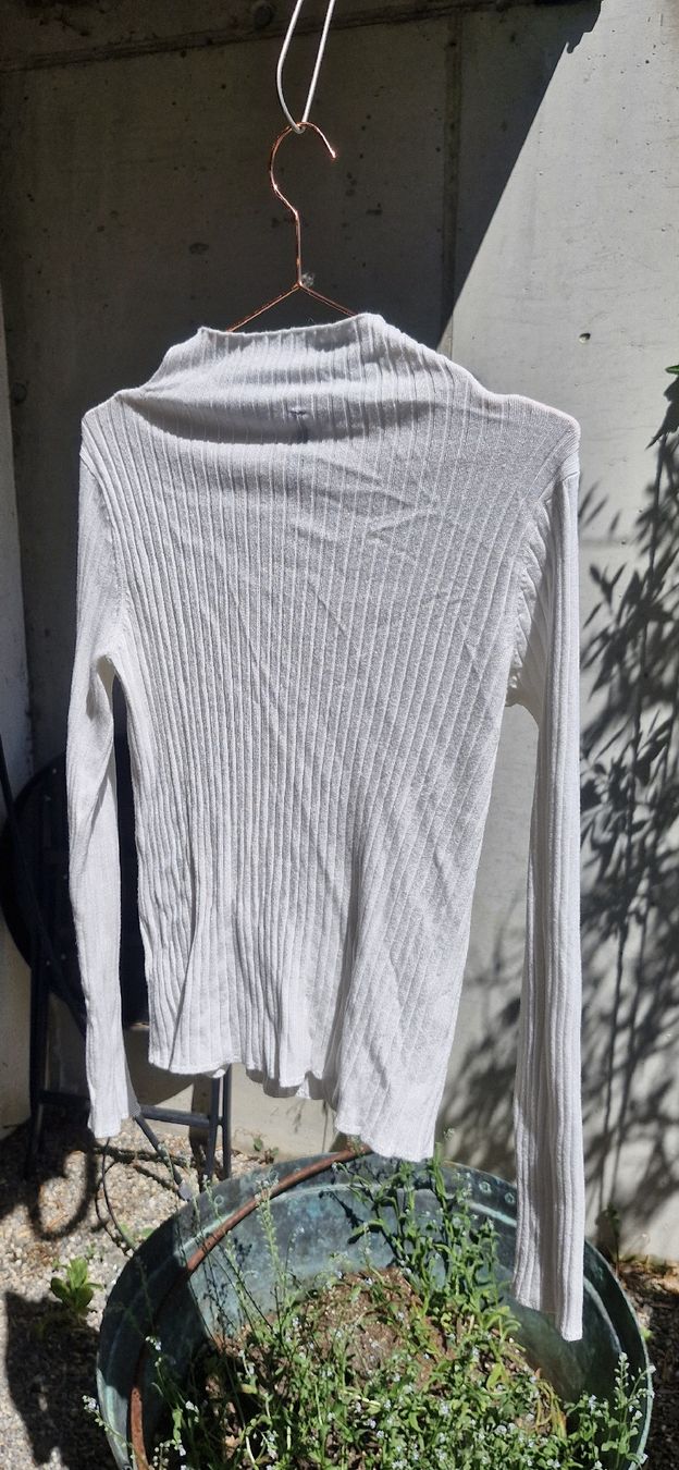 Tops: Weisses Langarm Oberteil – Neu (gemäss Beschreibung) aus Wohlen b. Bern von lau_7vcp 1