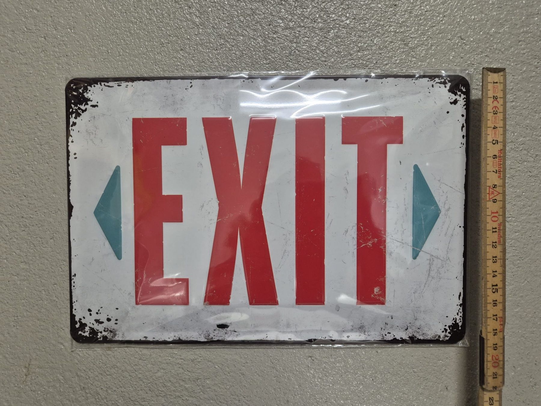Schilder: Replika EXIT Schild – Gebraucht aus Lachen SZ von myr_qk5y 1