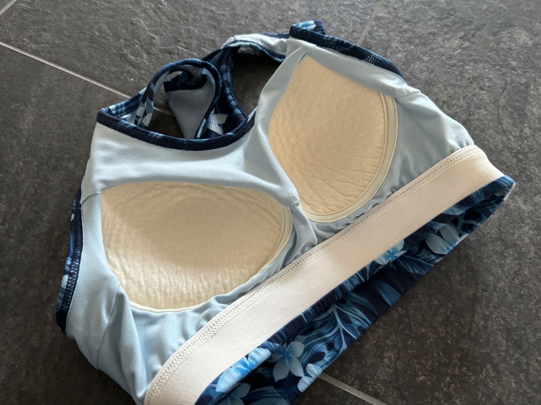 Autres dessous: BH - blau mit Blumenmotiven - Gr. M – D'occasion à Stadel par Chanel_5 4
