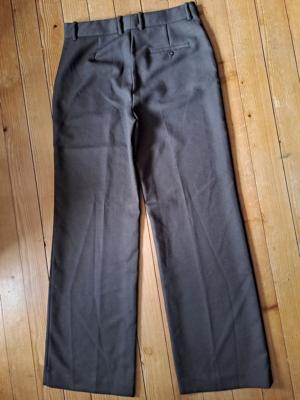 Zara Pantaloni: Hose Zara oliv Gr. M – Usato da Engelberg venduto da ollinseaotter 4
