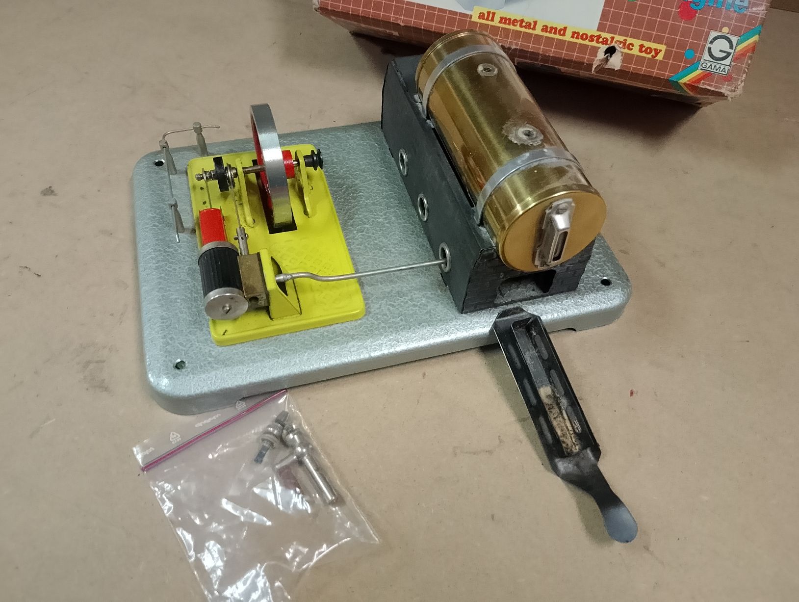 Gama Modellbausätze & Standmodelle: Dampfmaschine von GAMA mit OVP – Gebraucht aus Safenwil von dodgewc12 4
