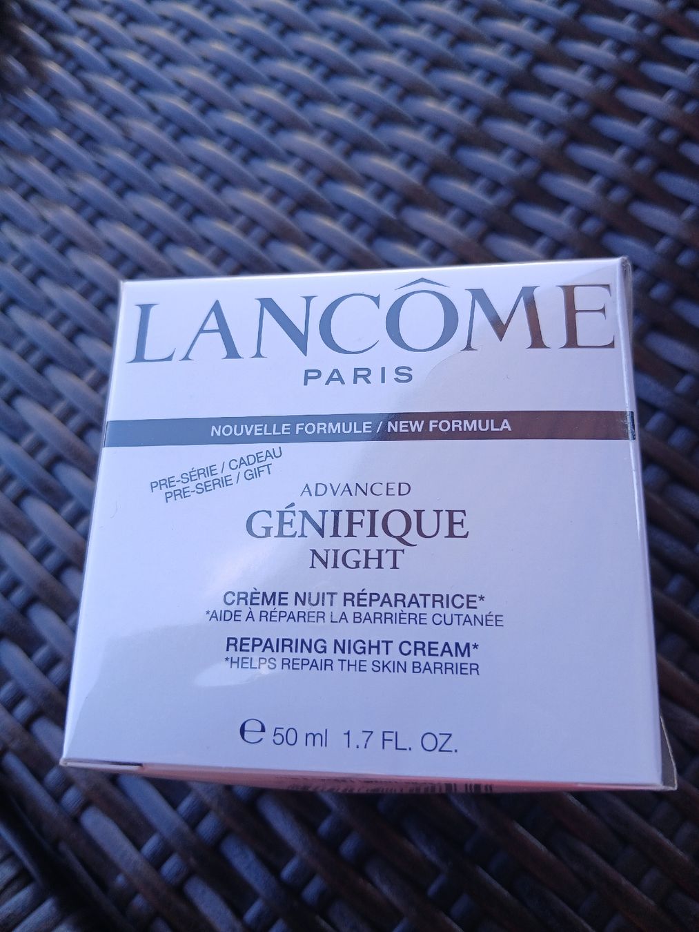 Lancôme Gesichtspflege: Lancome Genifique Night Cream 50ml – Neu (gemäss Beschreibung) aus Steinen von Wandervogel86