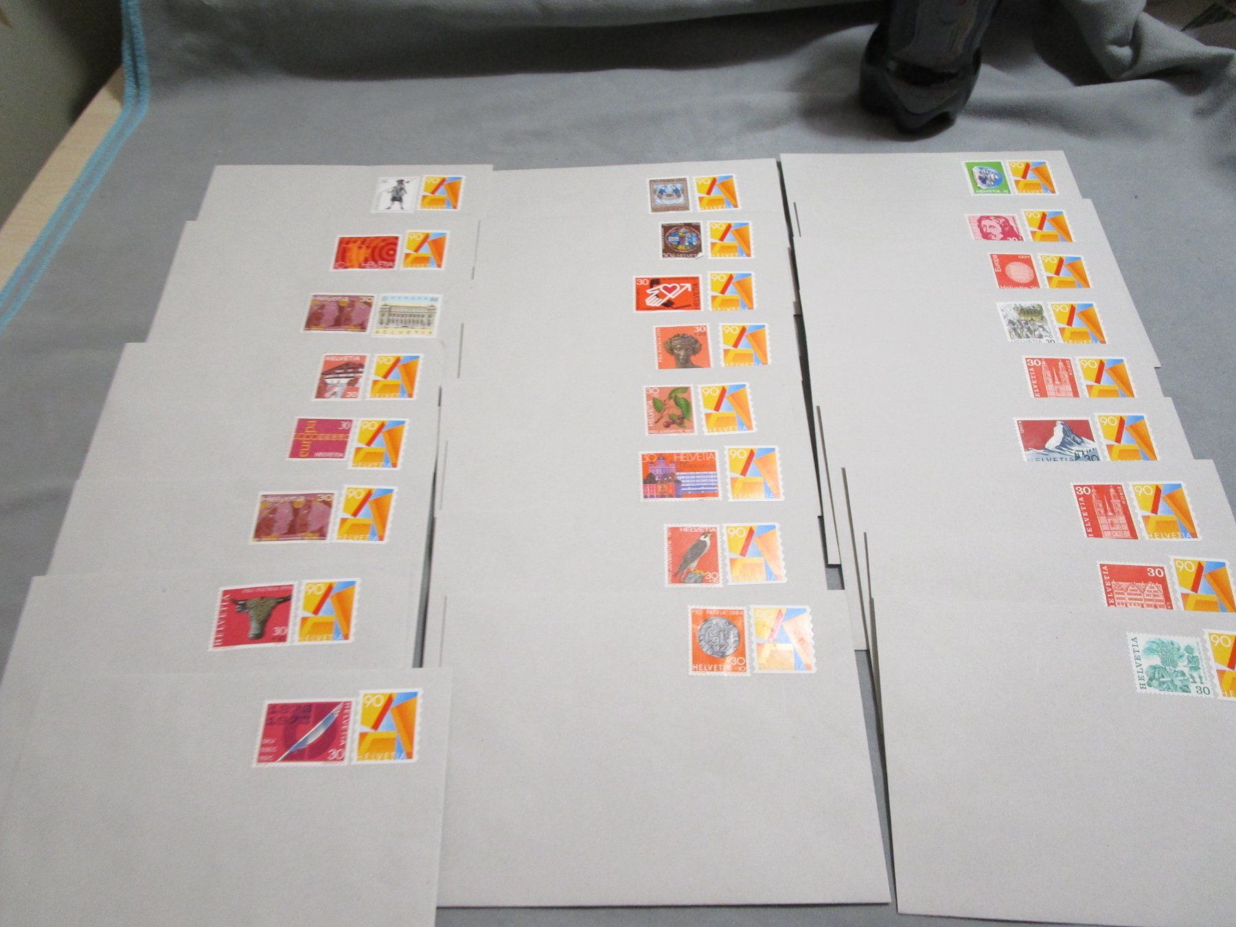 Alle Briefmarken: 25 Vorfrankierte CH Briefumschläge A Post  a. Fr. 1.20 – Neu (gemäss Beschreibung) aus Rupperswil von Ema10 1