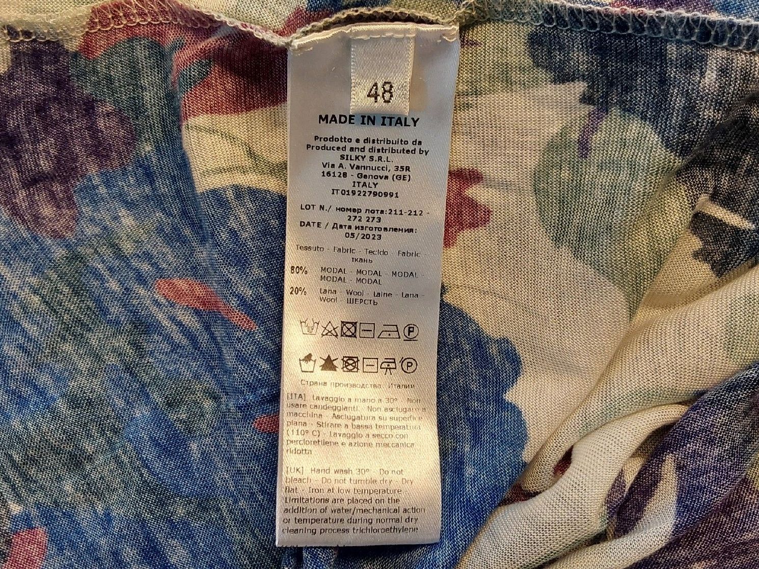 T-shirt: Shirt rosso35 Modal mit Wolle 42 – Usato da Köniz venduto da scopello12 4