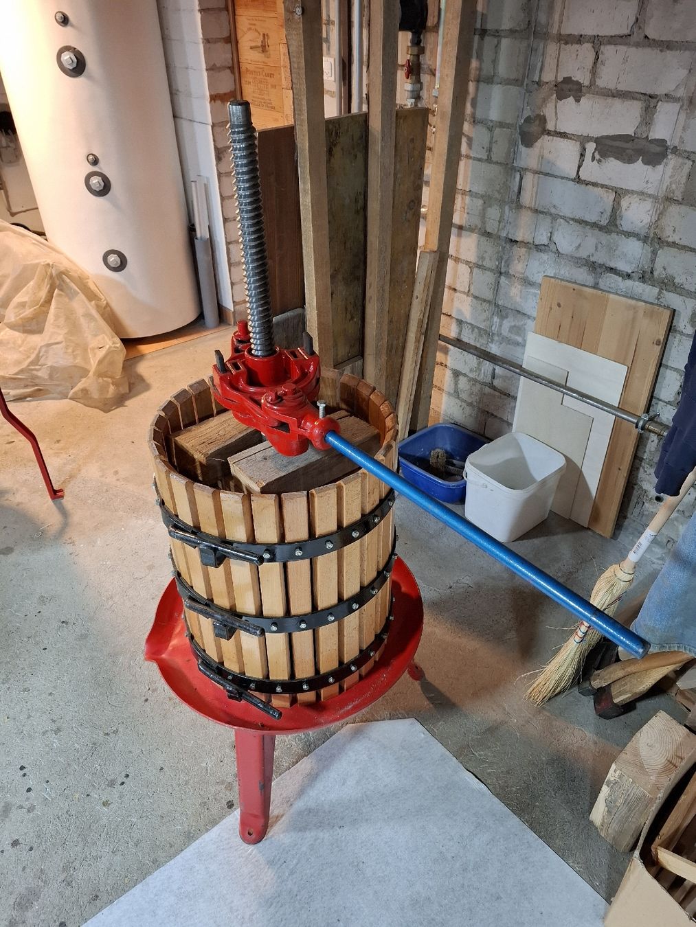 Tutti gli attrezzi: Obstpresse, Korbdurchmesser 45cm, Korbhöhe 55cm – Usato da Kappel SO venduto da fue_2l5n 1