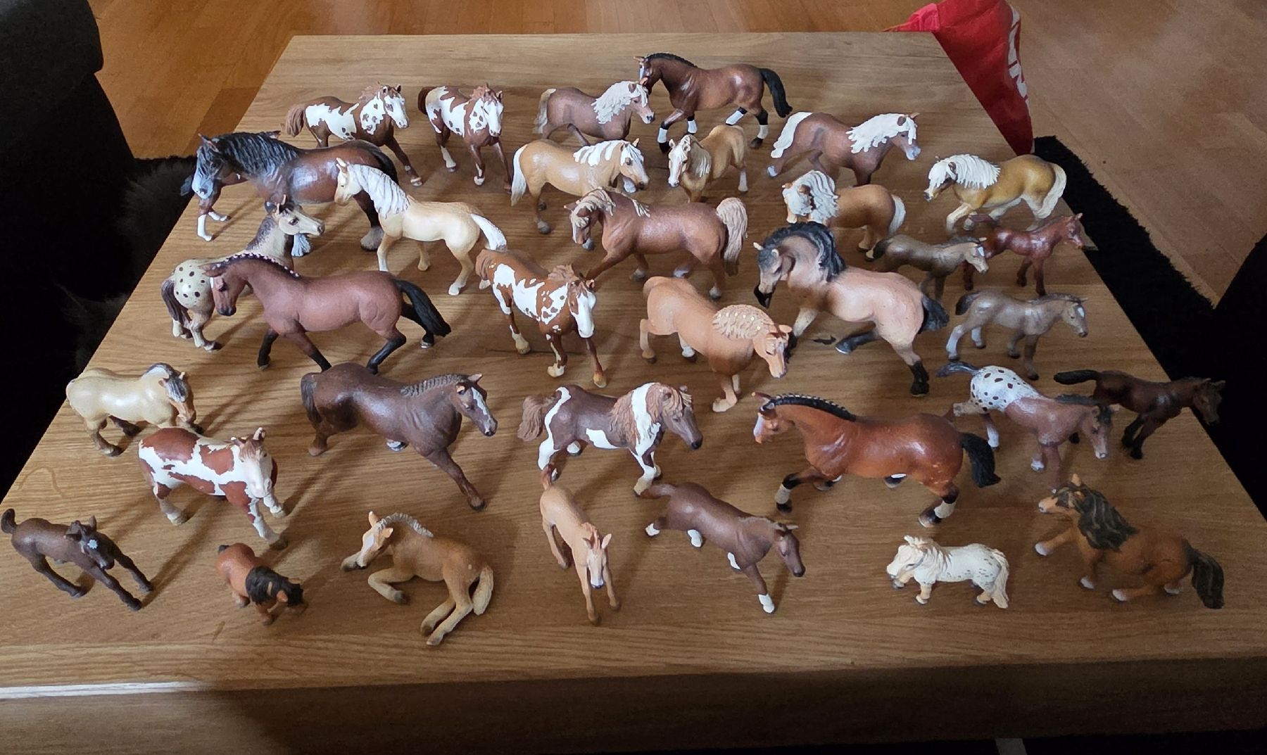 Schleich Giocattoli: Schleich Pferde 35- teilig – Usato da Rafz venduto da leoncupra