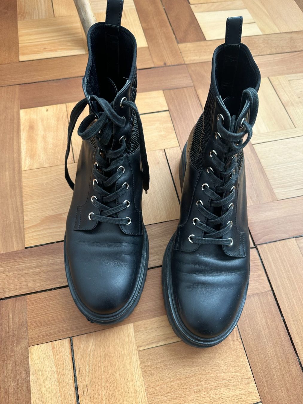 Gianvito Rossi Damenschuhe: Gianvito Rossi Leather Boots – Gebraucht aus Zürich von Haafaadjdhssjsj