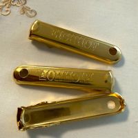 Flaschenöffner Eichhof, Kronendeckel, vergoldet, ungebraucht