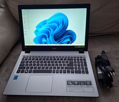 Acer Aspire V3-574 15.6 FHD, i7-SSD, Win.11 & Office 2019