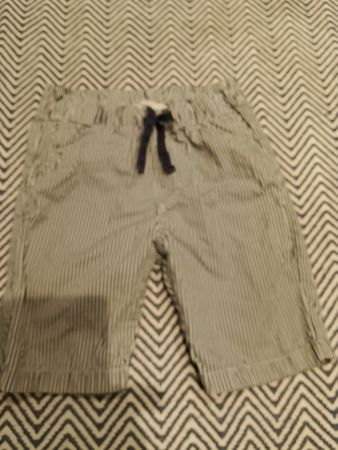 H&M Shorts gestreift Grösse 122 guter Zustand
