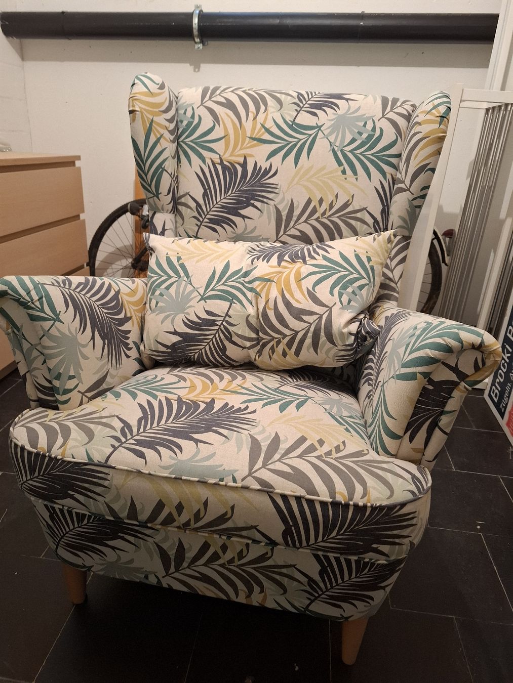 Ikea Sessel: Ohrensessel mit Hocker (IKEA) – Gebraucht aus Binningen von npr_6f96 1