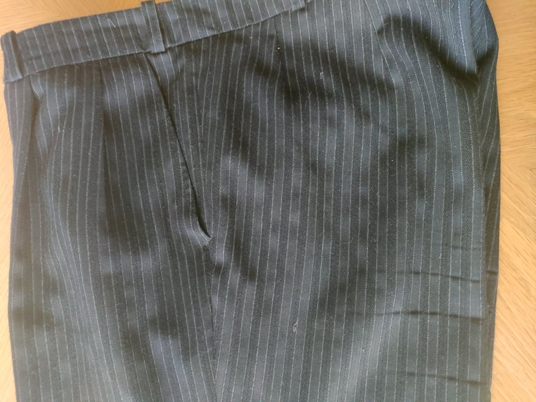 Pantaloni: Herren Hose elegant Massgeschneidert – Usato da Brugg AG venduto da Mashaba