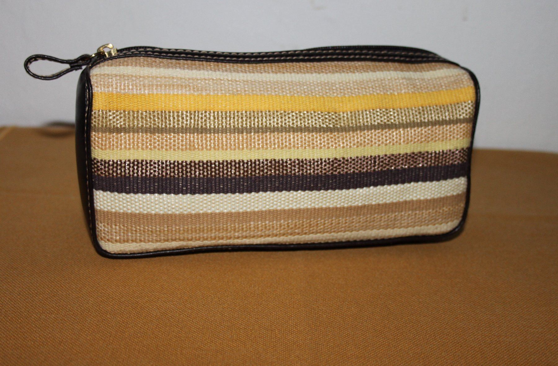 Custodie per cosmetici: Necessaire / Kulturbeutel / Unisex – Usato da Otelfingen venduto da Jupi07