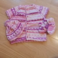 Handgestricktes Babykleidungsset