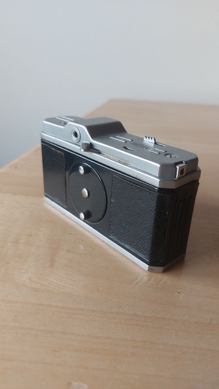 Fotocamera: Vintage Bilora Radix 56 Kamera – Usato da Schmitten FR venduto da losim1 2