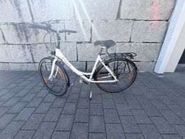 Stoke Velo TRX 8.1 Damen Fahrrad mit Gelsattel!