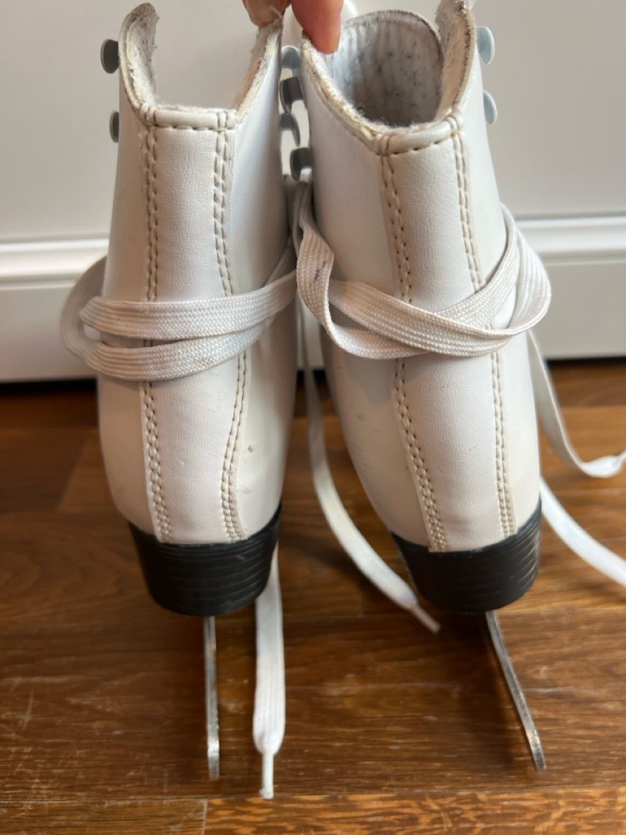 Pattini da ghiaccio: Kids Ice Skates - Size 30 – Usato da Adliswil venduto da youngbee 2