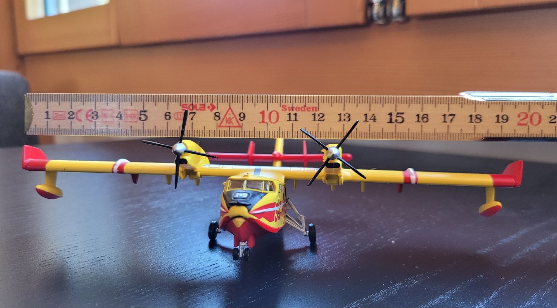 Kit di modellismo & Modellini statici: Flugzeugmodell Canadair CL-415 – Usato da Hettiswil venduto da kuese85 7