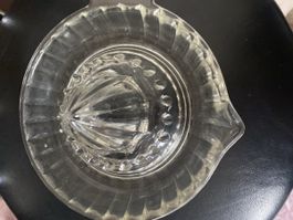 Fruchtpresse Glas 70er Jahre, ohne Irritationen durchm. 15cm
