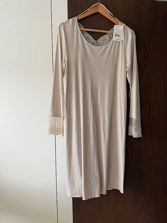 HANRO Nachtkleid Mercerisierte Baumwolle + feinster Spitze