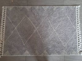 Langfloorteppich, 175x120cm, grau weiss mit Muster wie neu