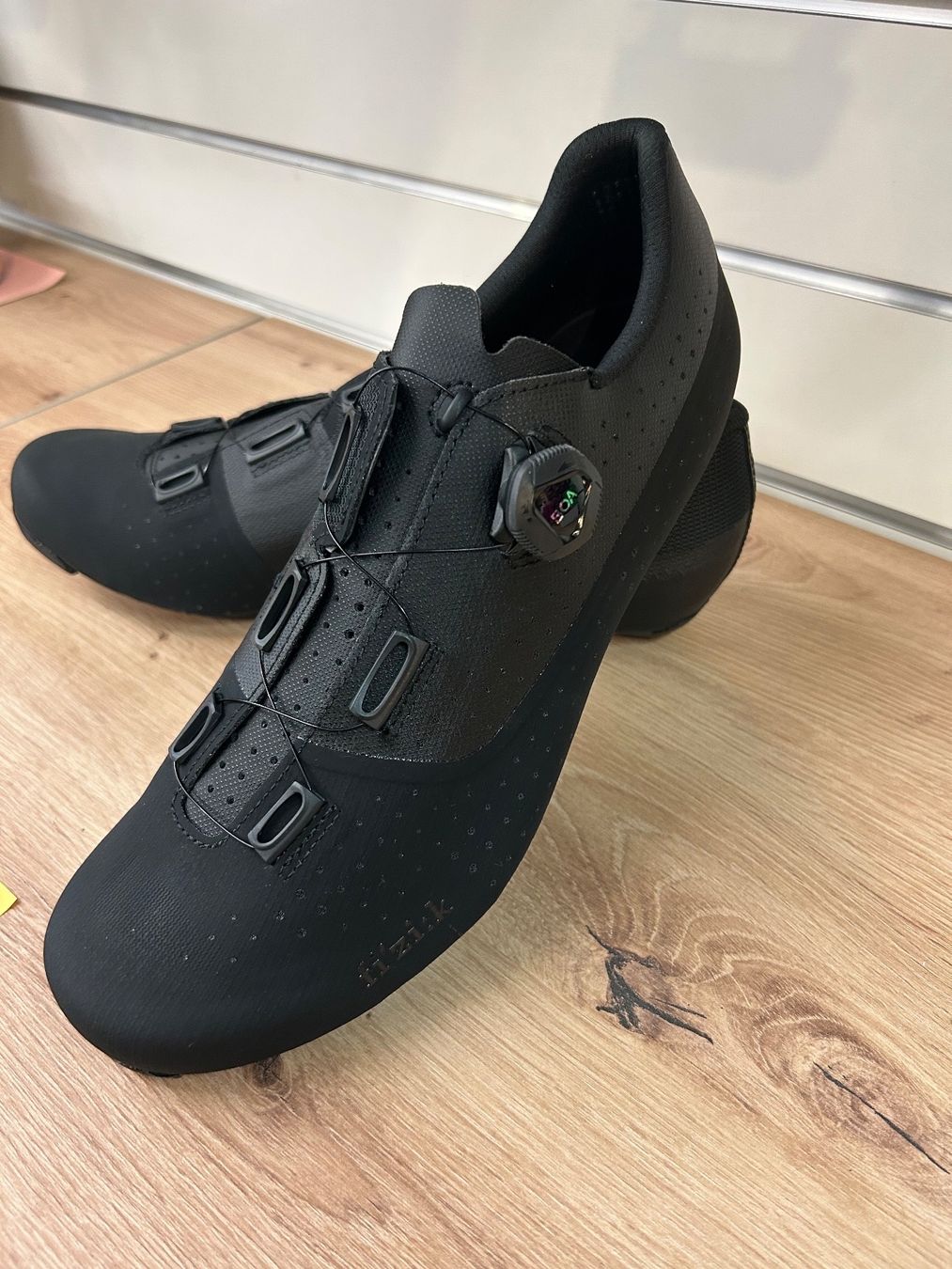 Scarpe da uomo: Fizik Tempo overcurve R4 Wide - 38 – Nuovo e nell'imballaggio originale da Affoltern am Albis venduto da cub_tx9s 1
