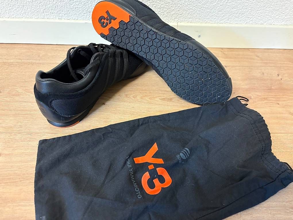 Y-3 Scarpe da uomo: Y-3 Adidas Sneaker – Usato da Luzern venduto da flaser01 3