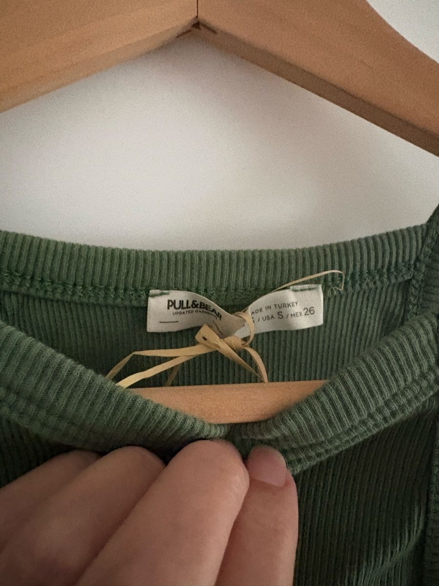 Pull&Bear Robes: Robe Pull&Bear vert kaki, taille S, bon état – Neuf (Voir description) à Pully par kaba07 1