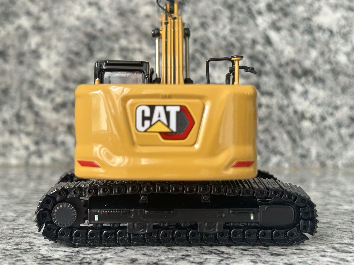 Caterpillar Kit di modellismo & Modellini statici: Caterpillar 323, 1:50 , DM – Nuovo (secondo la descrizione) da Horw venduto da Tigercat635 1