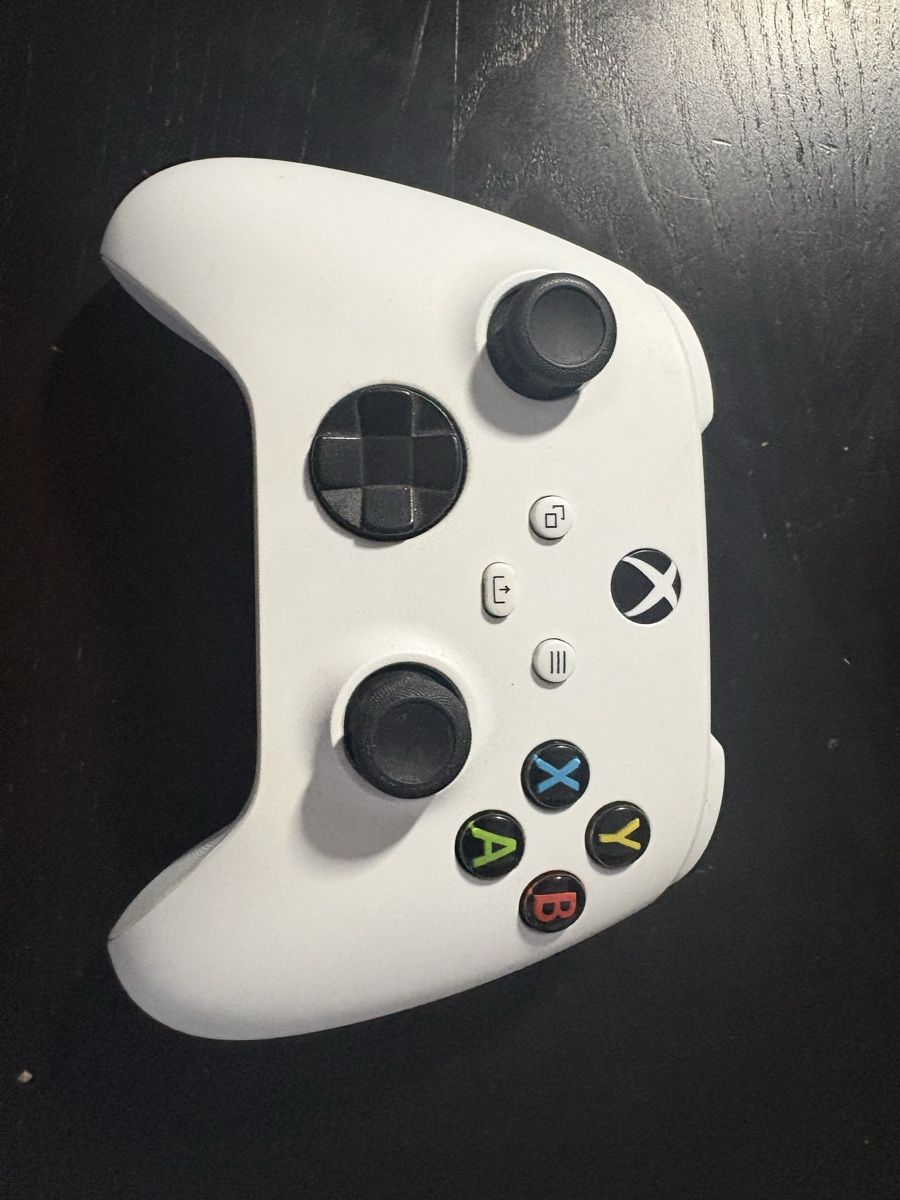 Giochi: Manette xbox series x – Usato da Courtepin venduto da san_dxw8