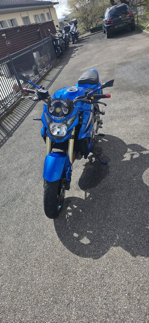 Suzuki Strasse: Suzuki GSR750 – Gebraucht aus Grenchen von Gregor.49 5