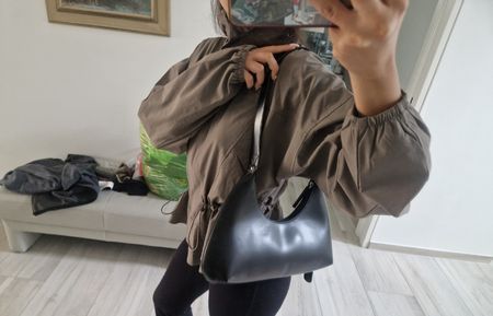 grosse Handtasche schwarz Leder guter Zustand