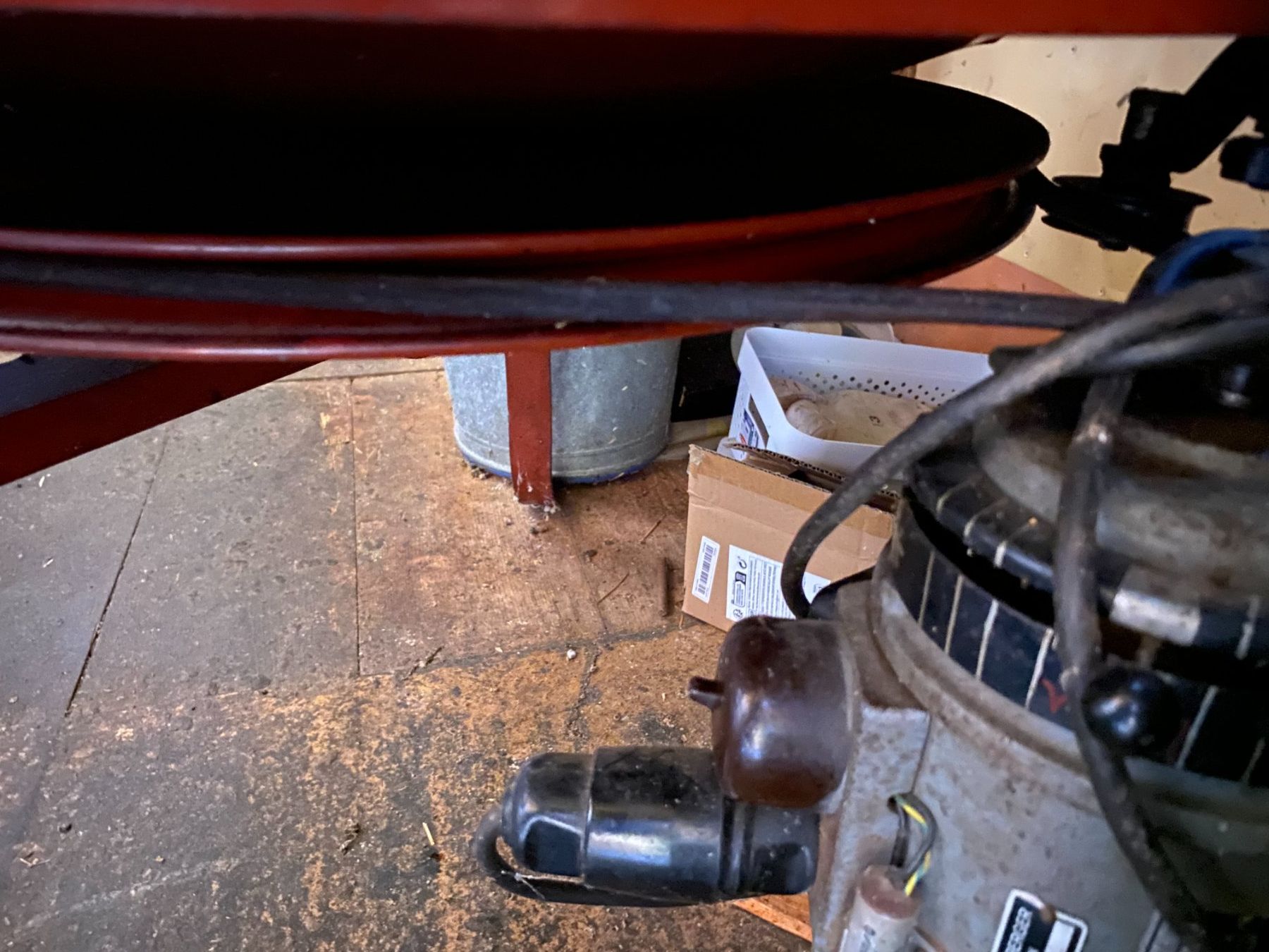 Alle Maschinen: Honigschleuder Radial mit Motor 16-18 CH Honigwaben – Gebraucht aus Hinteregg von Mzolli 2