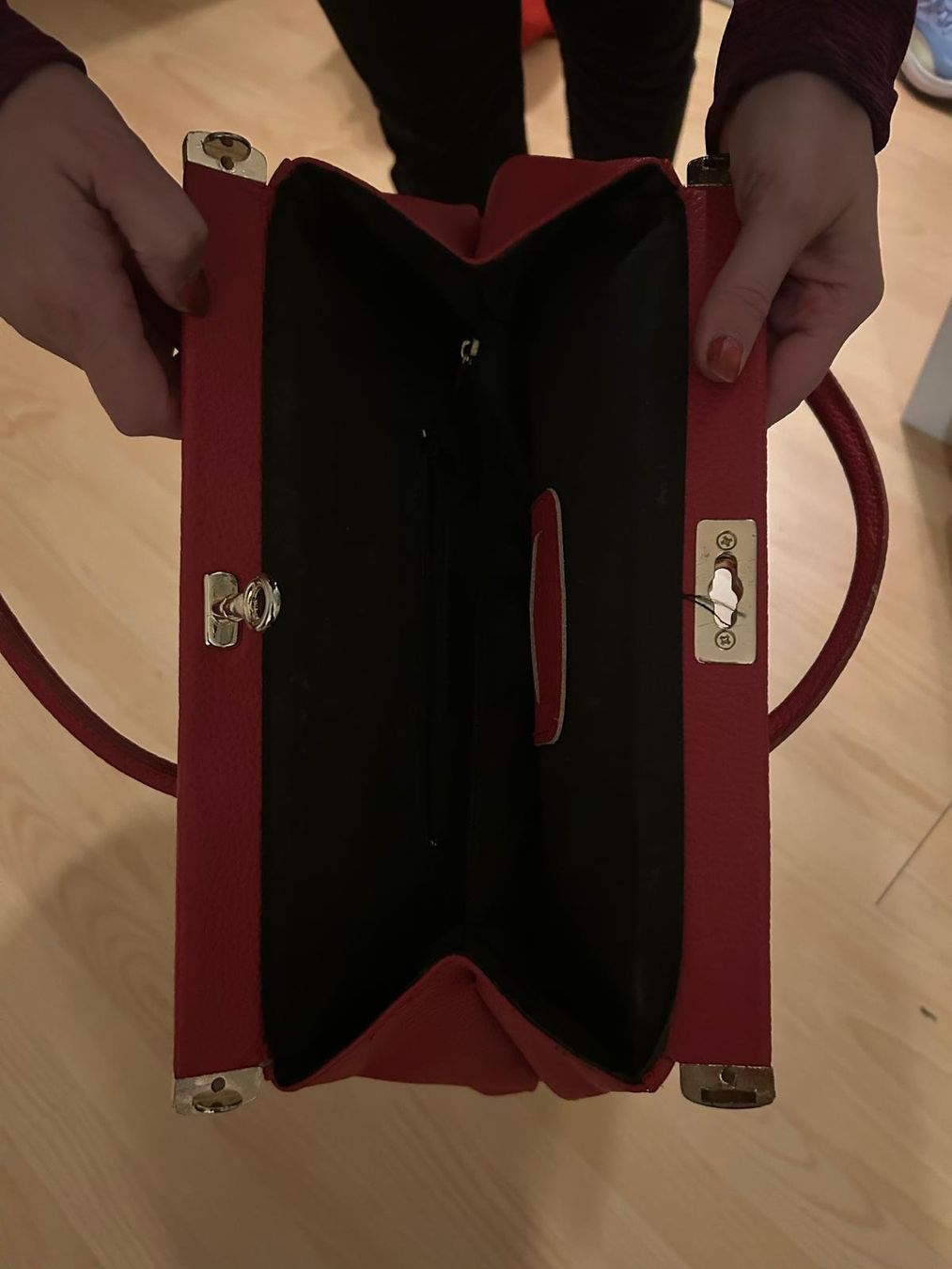 Borse da donna: Wunderschöne echt Ledertasche wie neu – Usato da Wallisellen venduto da lad_xkd6 1