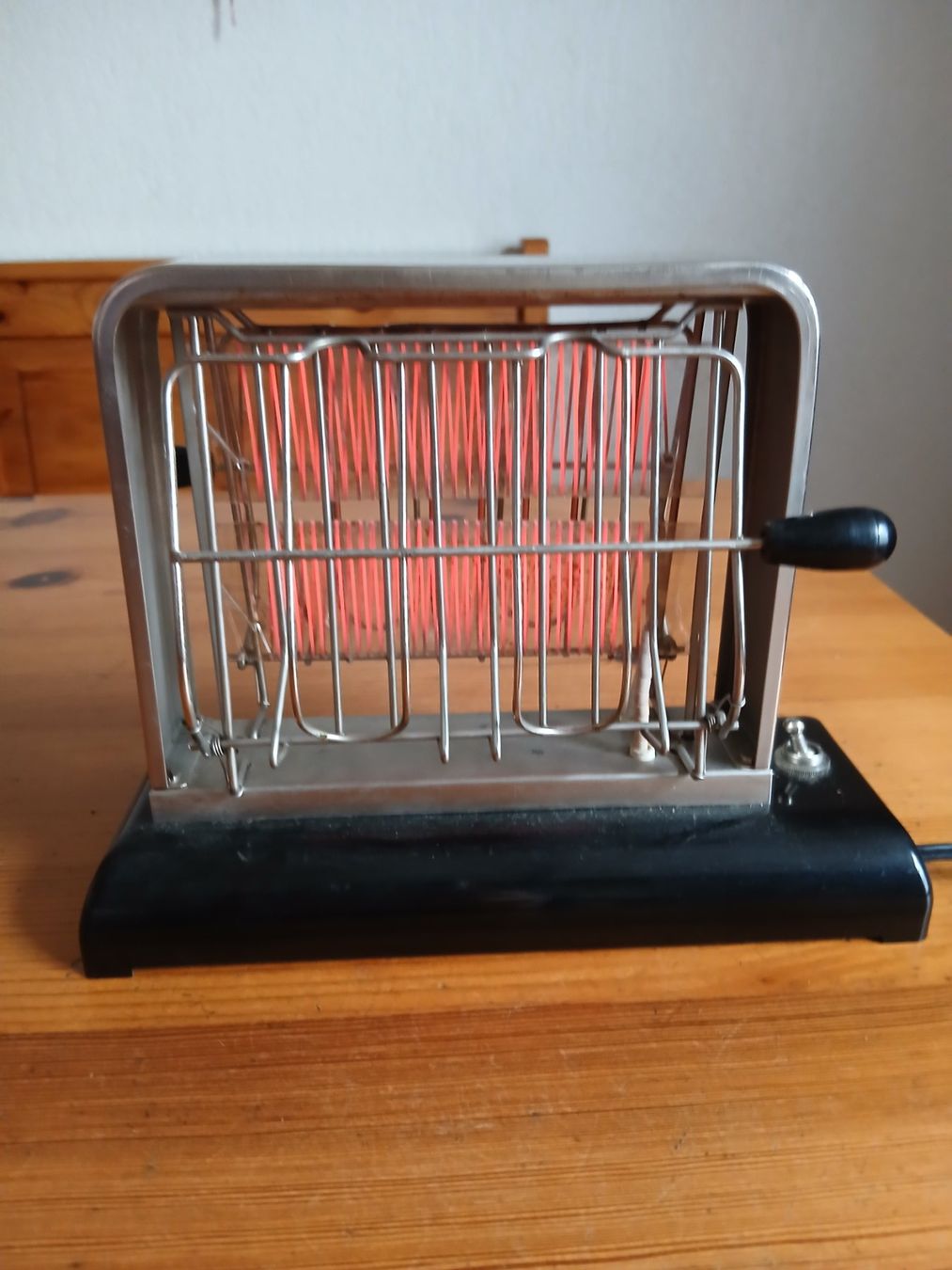 Elettrodomestici da cucina: Vintage Toaster Metall Chrom – Usato da Oberentfelden venduto da Trinity1945 3