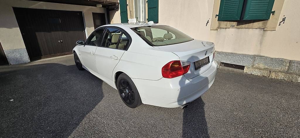 BMW Autos: BMW 320D E90 – D'occasion à Donneloye par gab_n2gy 3