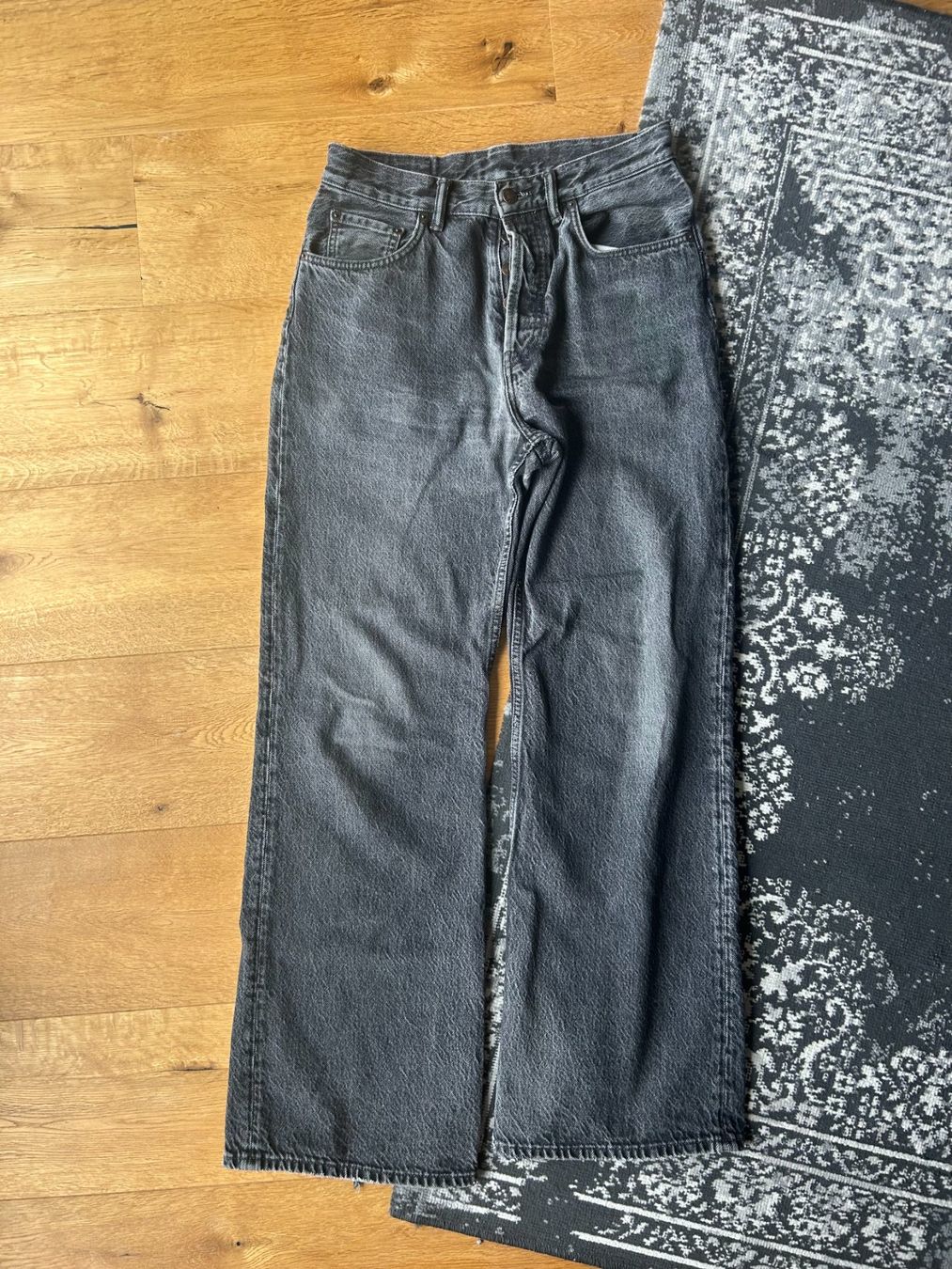 Acne Studios Jeans: Acne Studios Jeans 28/32 – D'occasion à Fehraltorf par leonlohrer