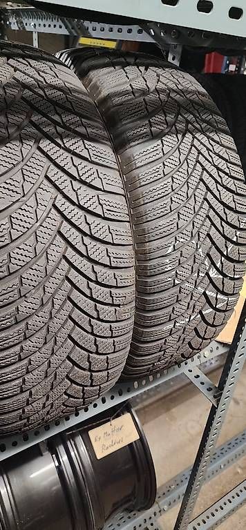 Pneus & Roues: 215/60R16 99H – D'occasion à Fehraltorf par Werkstatt85