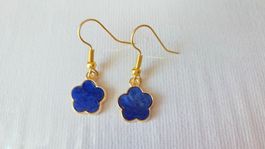 Süsse Ohrringe im Blumen Design, goldfarben & blau NEU