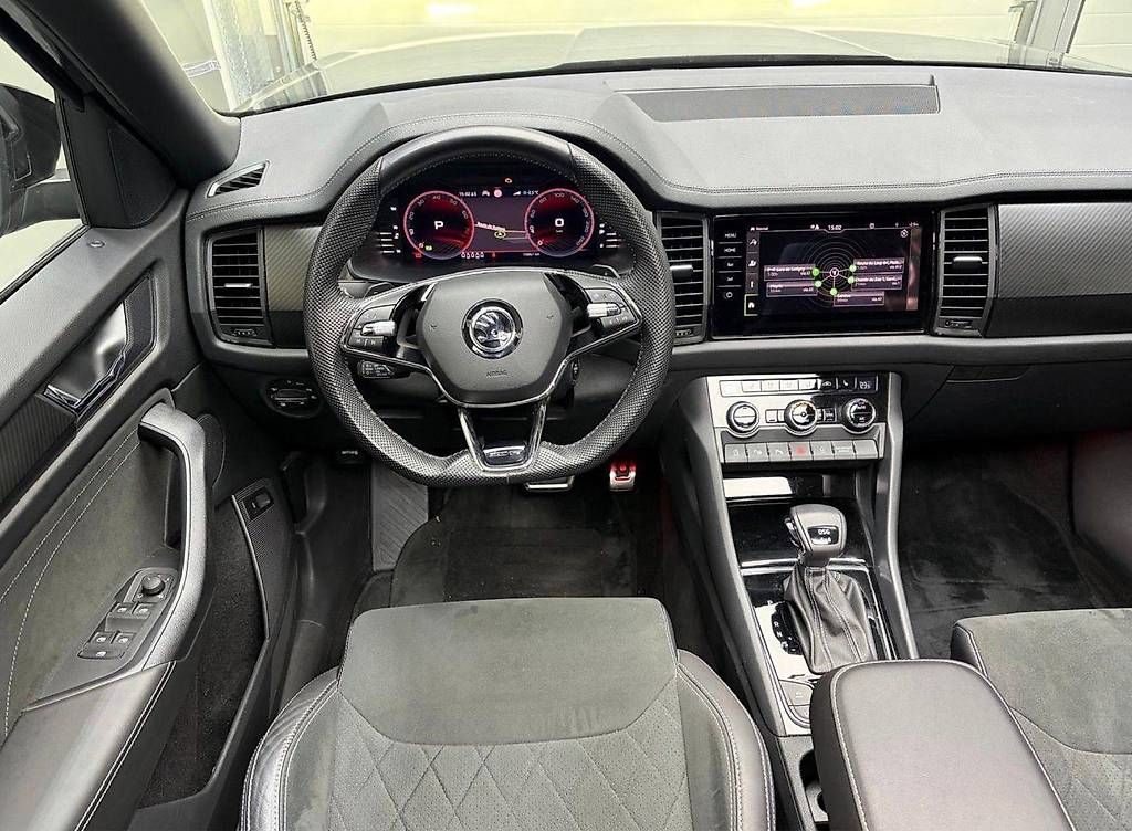 Autos: Voiture  – Gebraucht aus Satigny von raf_7sc8