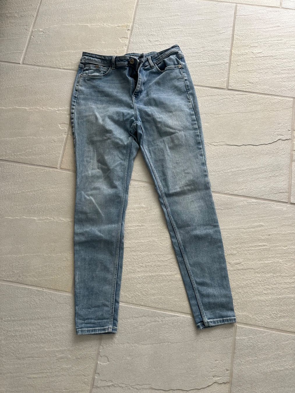 C&A Jeans: Hellblaue Jeans – Usato da Pfäffikon ZH venduto da bingo74