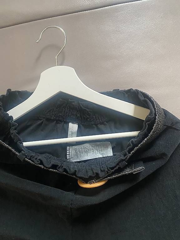 Hosen: Hose Schwarz mit Gürtel Neu Elegant  – Gebraucht aus Rorschach von Lauraq12 4
