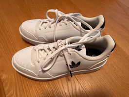 % ADIDAS Sneaker Gr. 38 2/3, weiss/schwarz %