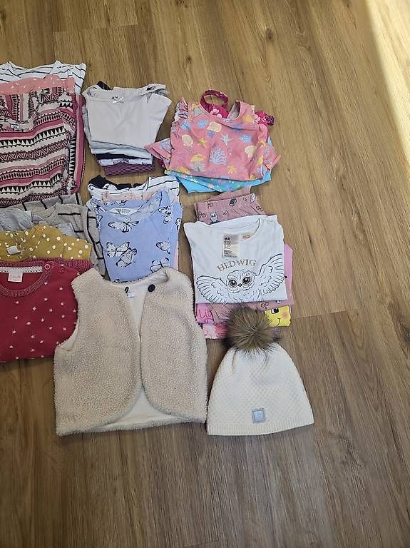 Lotti & Set di vestiti: Kleiderpaket Mädchen Gr. 98 – Usato da Jona venduto da bluefeeling 3