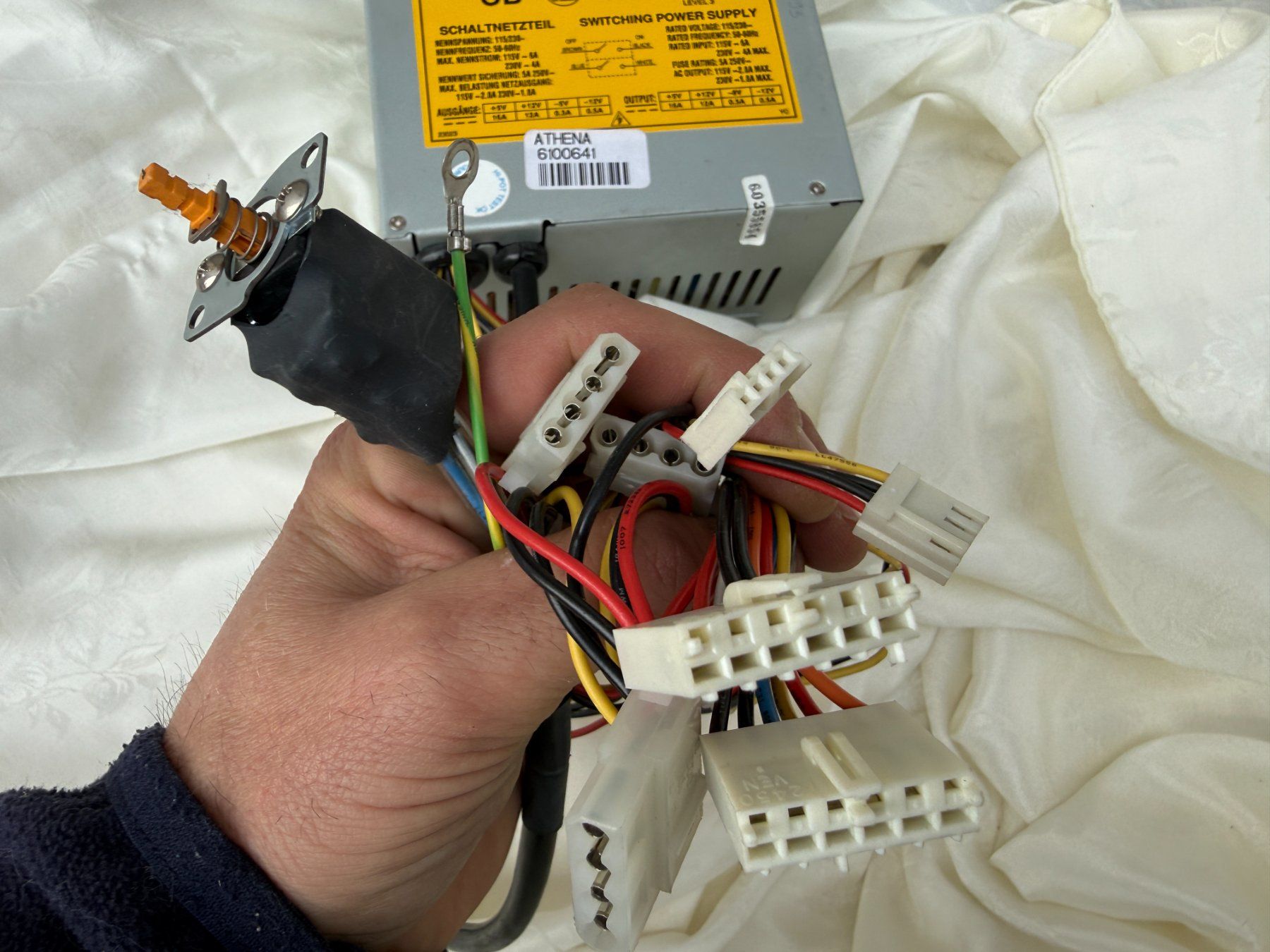 Componenti elettronici: Seventeam ST-230WHF Computer-Netzteil – Usato da Vacallo venduto da cri_229f 1