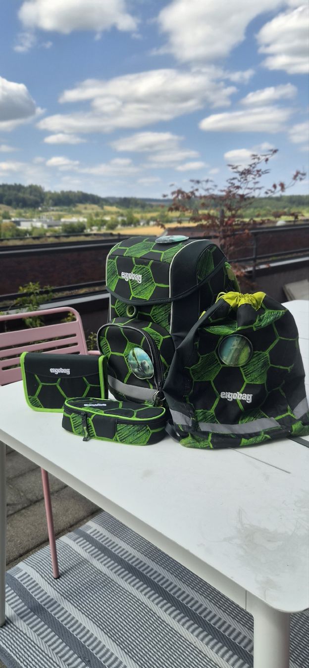 Ergobag Kindertaschen: Ergobag set – Gebraucht aus WETTSWIL von bel_8788