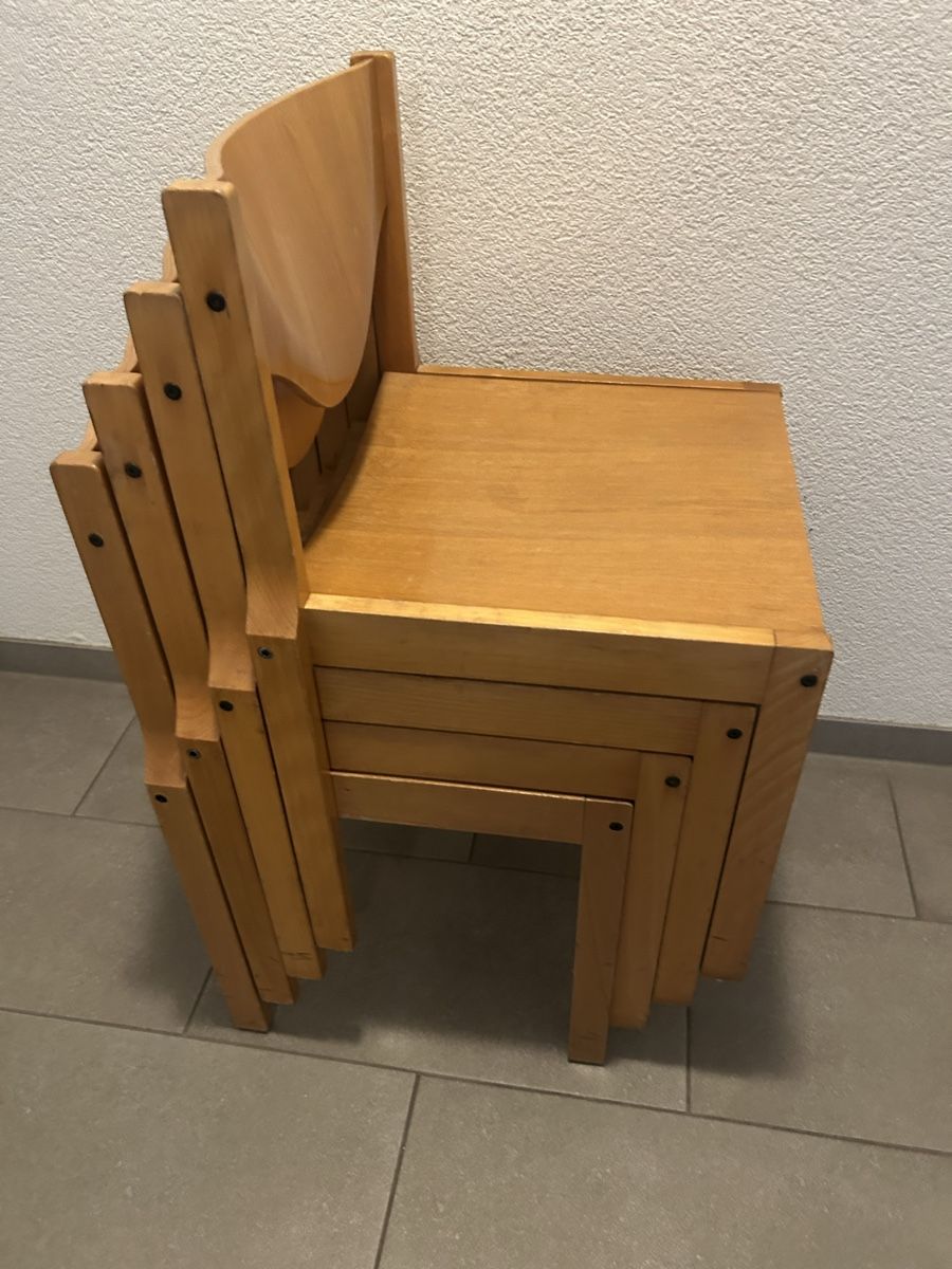 Horgen Glarus Sedie: Lot de 4Chaises Horgen Glarus, empilable, années 70 – Usato da Thierrens venduto da Bigla