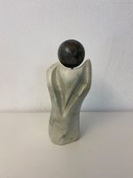 Abstrakte Specksteinskulptur mit Kugelkopf – 26 CM, 3,78 KG